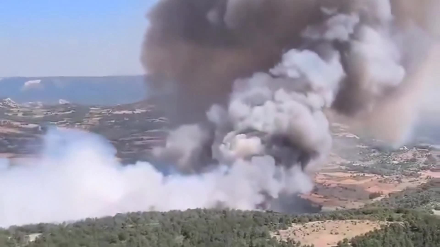 Bilecik'te yangın: 100 bina hasar gördü